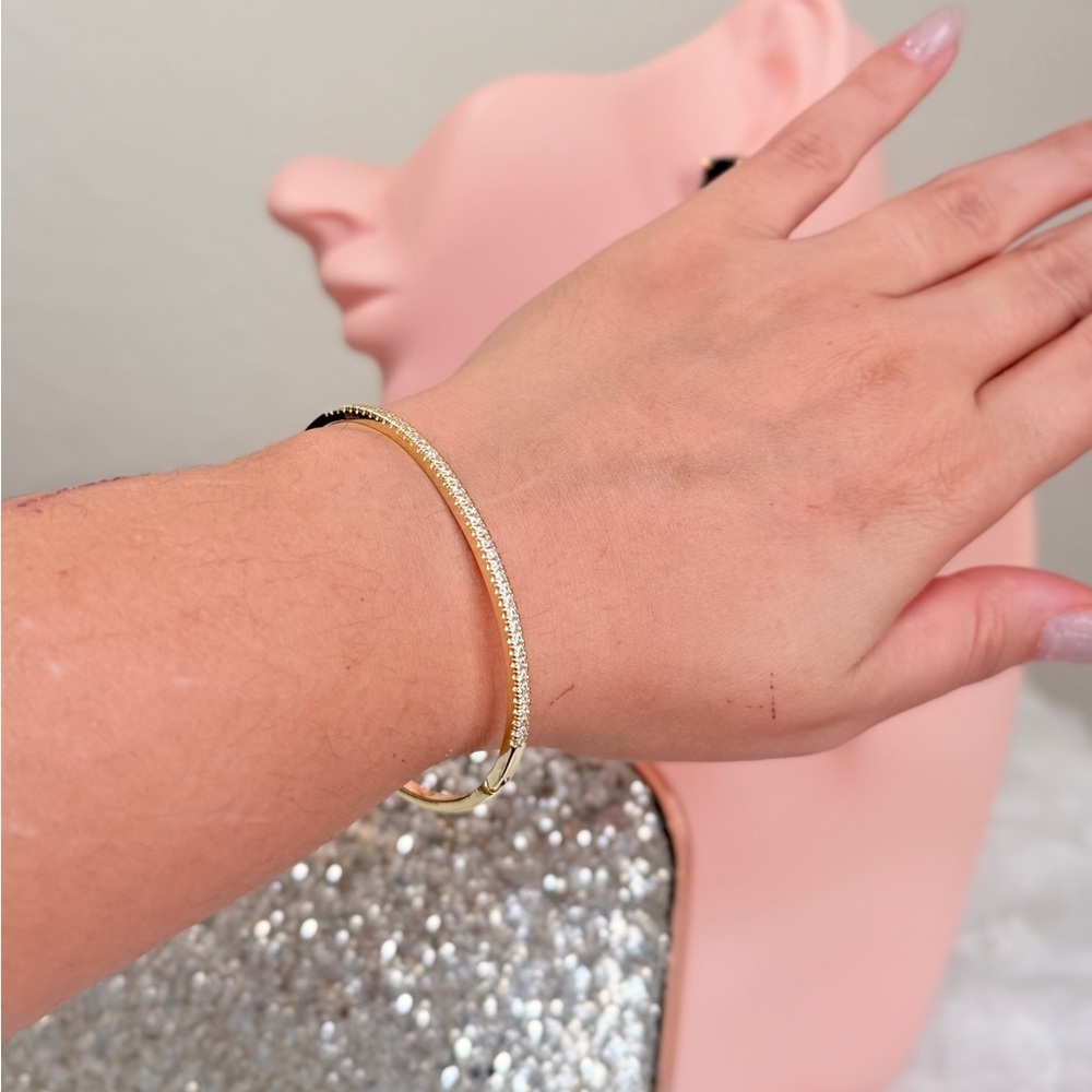 ⚜️Classic Minimalist Gold Bracelet With Zirconia - Picture 3 of 6